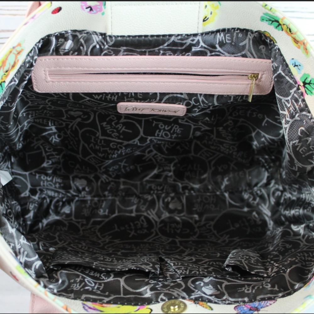 Betsey Johnson large floral print handbag - Picture 7 of 7